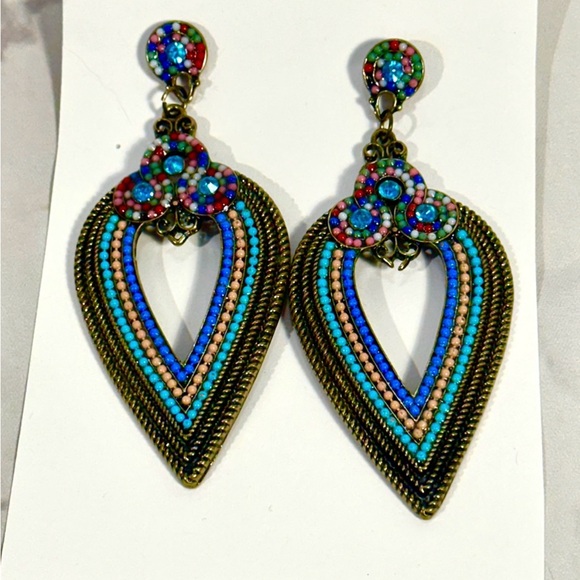 Beautiful unique blue/green statement earrings - Picture 7 of 8